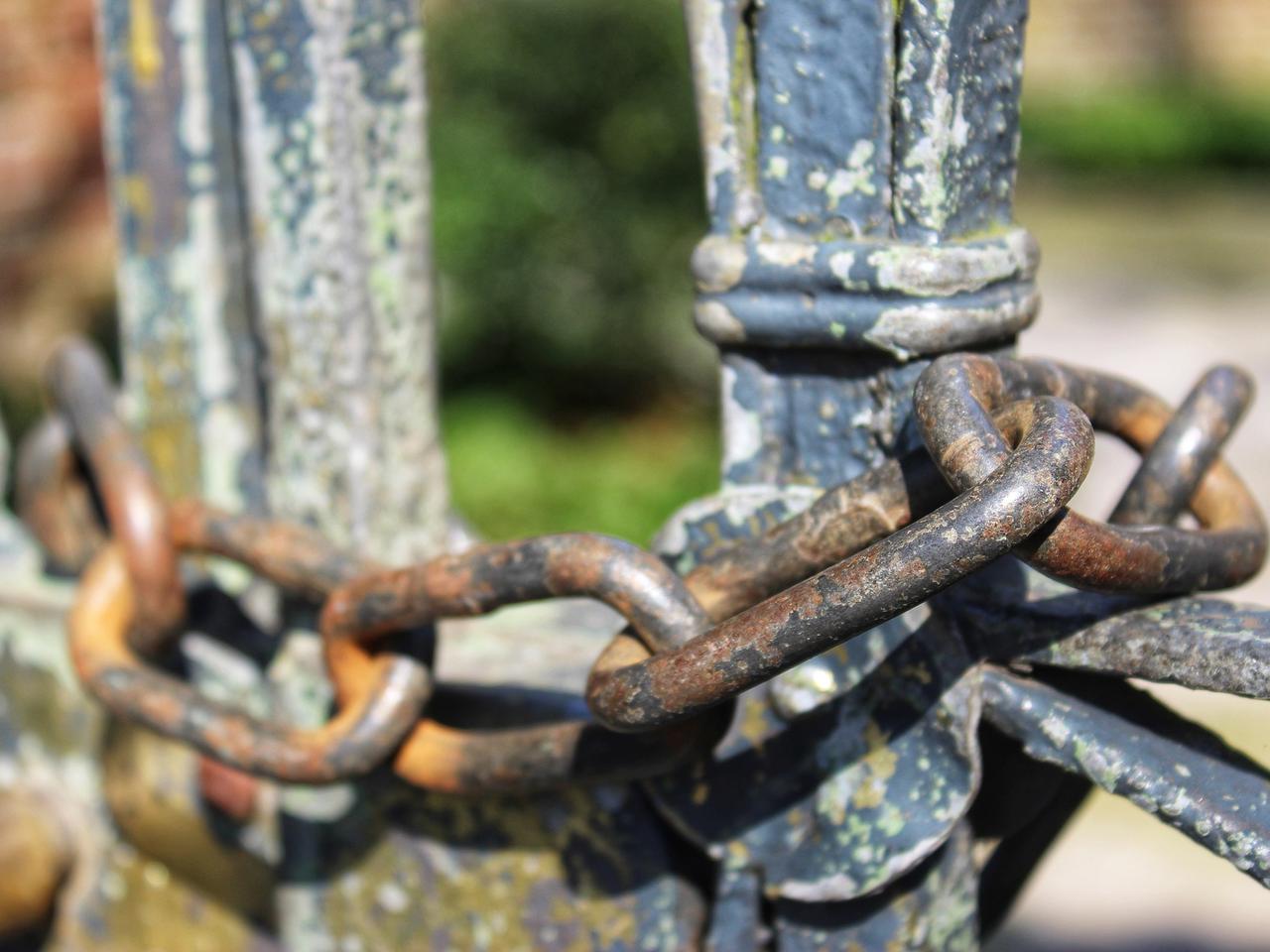 Cmentarze jednak ZAMKNIĘTE na Wszystkich Świętych? Będzie powtórka z ubiegłego roku? 