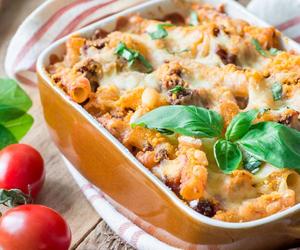 Zapiekanka gyros. Przepis na obiad w greckim stylu 