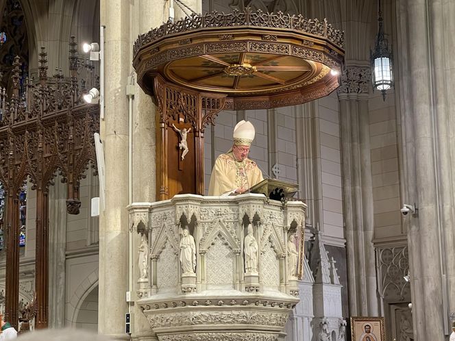 Uroczysta msza przed 88. Paradą Pułaskiego w NY