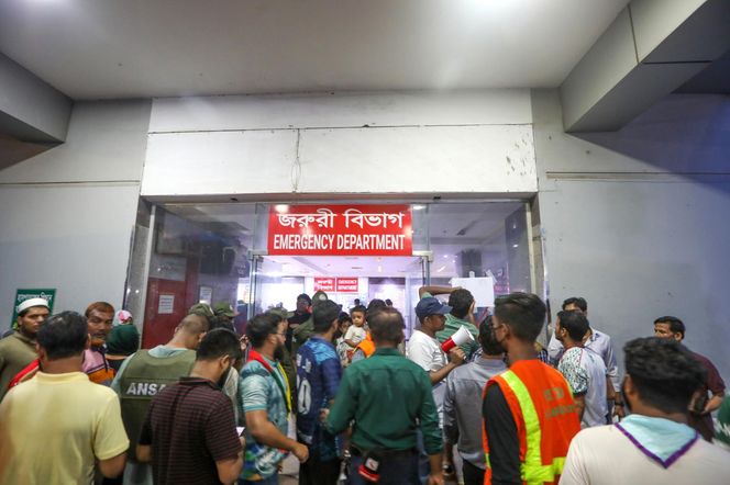 Samolot spadł na szkołę! Dziesiątki zabitych, 170 rannych