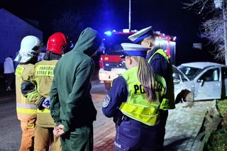 Skosił słup i pozbawił ludzi prądu! 17-latek dopiero uczył się prowadzić auto. Szok w Makowie