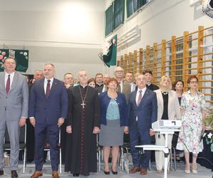 Jubileusz 40-lecia połączony był ze świętem szkoły, ponieważ obchodzi ona również 28. rocznicę nadania imienia.