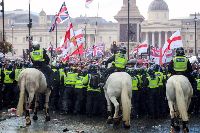 Ponad 100 tys. osób na marszu prawicy w Londynie