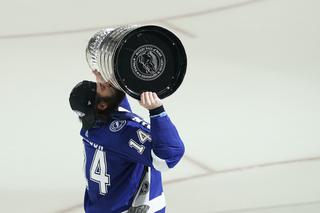 Wystarczyło pięć meczów. Puchar Stanleya znów dla Florydy. Hokeiści Tampa Bay Lightning triumfowali w finale ligi NHL