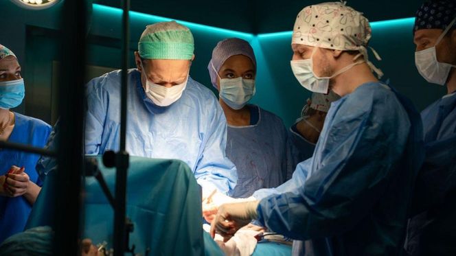 Na dobre i na złe odc. 959 finał sezonu. Andrzej Falkowicz (Michał Żebrowski), Maria Malewicz (Sylwia Achu), Jakub Dobry (Mateusz Kmiecik)