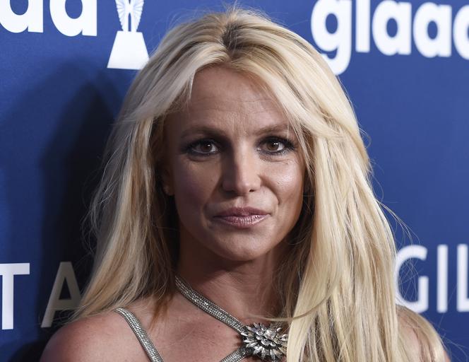 Britney Spears już wolna. Świętuje kieliszkiem szampana