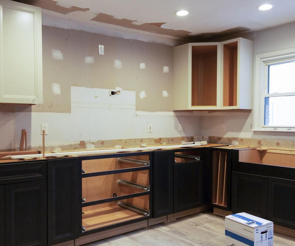 Jak mieć piękną kuchnię i zaoszczędzić pieniądze przy remoncie?