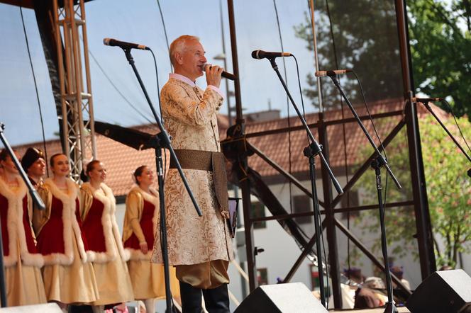 Piknik patriotyczny i koncert „Polskie Tańce Narodowe i Regionalne” na pl. Litewskim w Lublinie