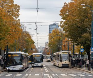 Cmentarna rewolucja w Warszawie. ZTM zaskoczy pasażerów przed Wszystkimi Świętymi?