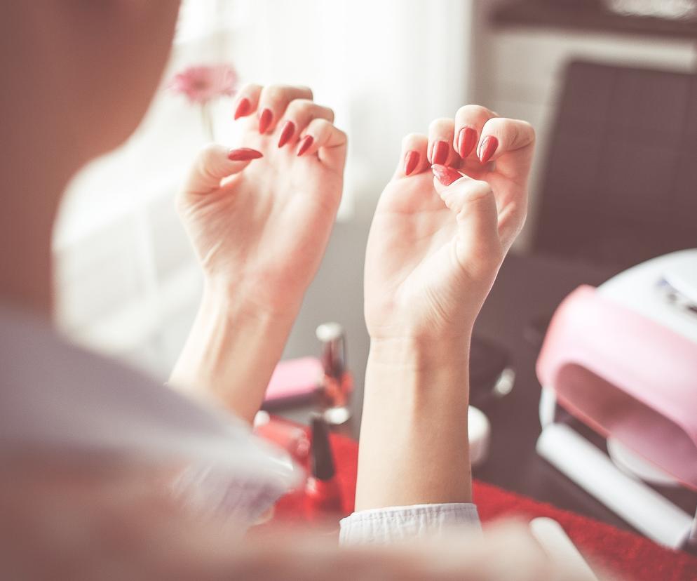 Czy manicure hybrydowy może powodować raka? Najnowsze badania nie pozostawiają złudzeń