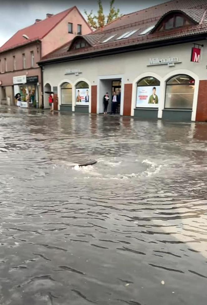 Zalane centrum Rybnika, szkoła w Rudołtowicach i ośrodek Zameczek 