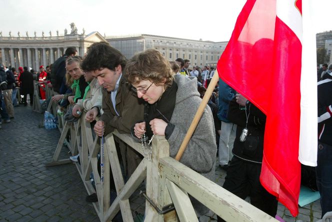 Tak wyglądał pogrzeb Jana Pawła II w Watykanie