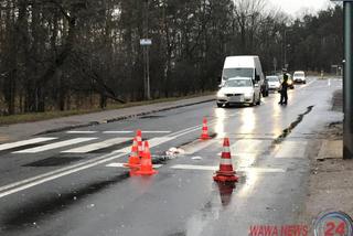 Warszawa: poważny wypadek na przejściu. Pieszy w ciężkim stanie, kierowca uciekł