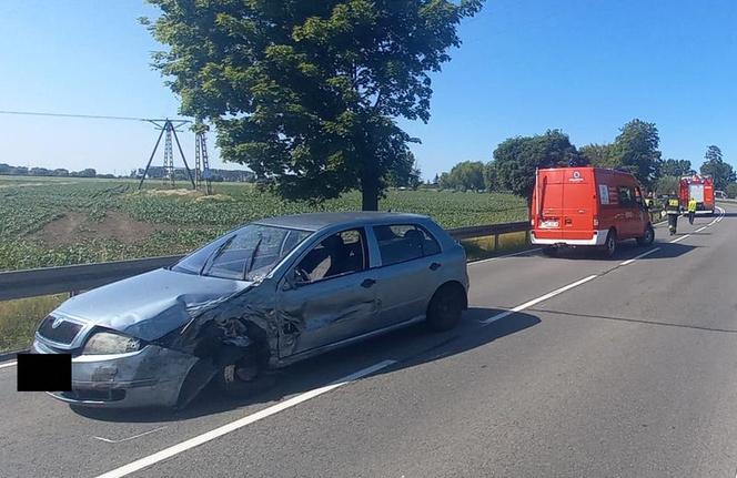 Czołowe zdarzenie na DK 55 w Pomorskiem. Sprawca pijany w sztok