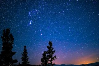 Nocne niebo w listopadzie zachwyci ciekawym zjawiskiem. Następna taka okazja za 1000 lat