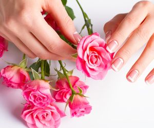 Jak dbać o skórki przy paznokciach? 