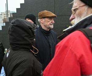 Antoni Macierewicz zatrzymany za kierownicą. Incydent po miesięcznicy