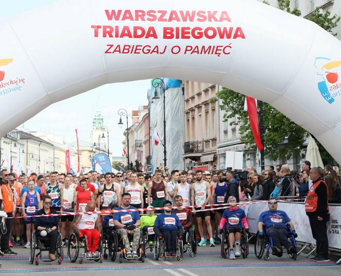 Bieg Konstytucji 3 Maja. Tysiące biegaczy na ulicach Warszawy