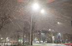 Atak zimy w Warszawie. Śnieżyca sparaliżowała drogi w stolicy