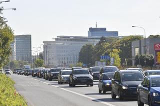 Strefa czystego transportu w Warszawie. Co ze starymi samochodami mieszkańców?