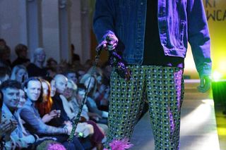 Majtki z Sosnowca pokazują bieliznę. Dla zwierząt