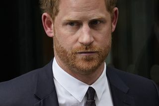 Książę Harry stracił fortunę! Upokorzenie męża Meghan Markle