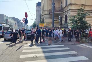 Pikieta w Katowicach przed biurem poselskim Mateusza Morawieckiego