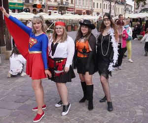 Rzeszowskie Juwenalia rozpoczęte. Barwny korowód przeszedł przez miasto 