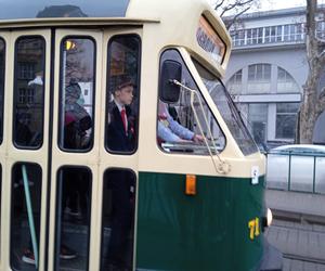 Historyczne tramwaje wyjechały na ulice Poznania dla WOŚP