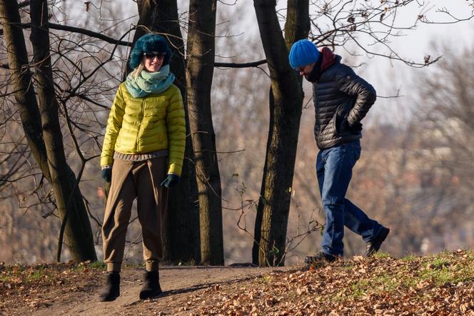 Agata Buzek i Jacek Braciak na bardzo romantycznym spacerze
