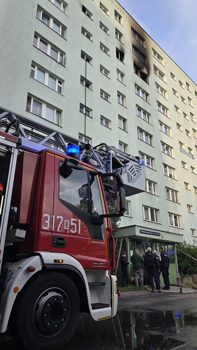 Warszawa. Tragiczny pożar mieszkania na Ursynowie. Nie żyje jedna osoba