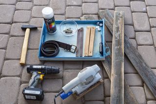 DIY: taca z plastra drewna – potrzebne będą