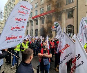 Górnicy protestują w Warszawie. Obawiają się zamknięcia kopalń 