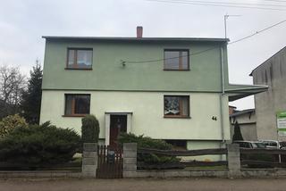 Cisnęła dzieckiem z okna