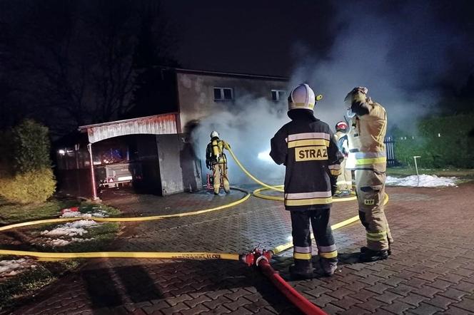 Pożar garażu przy ul. Liliowej w Imielinie