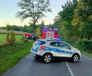 Tragiczny wypadek w Zalesiu. Nie żyje 23-letni kierowca BMW