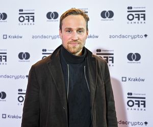 Pawła Krzyżanowskiego z Pierwszej miłości grał Mikołaj Krawczyk. Nie wszyscy wiedzą, że wcześniej w tę postać wcielał się inny, uwielbiany aktor!