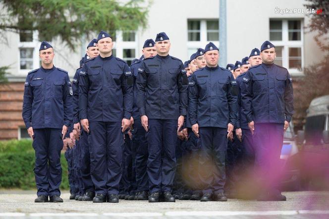 Uroczyste ślubowanie 69 nowych policjantów  w Oddziale Prewencji Policji w Katowicach