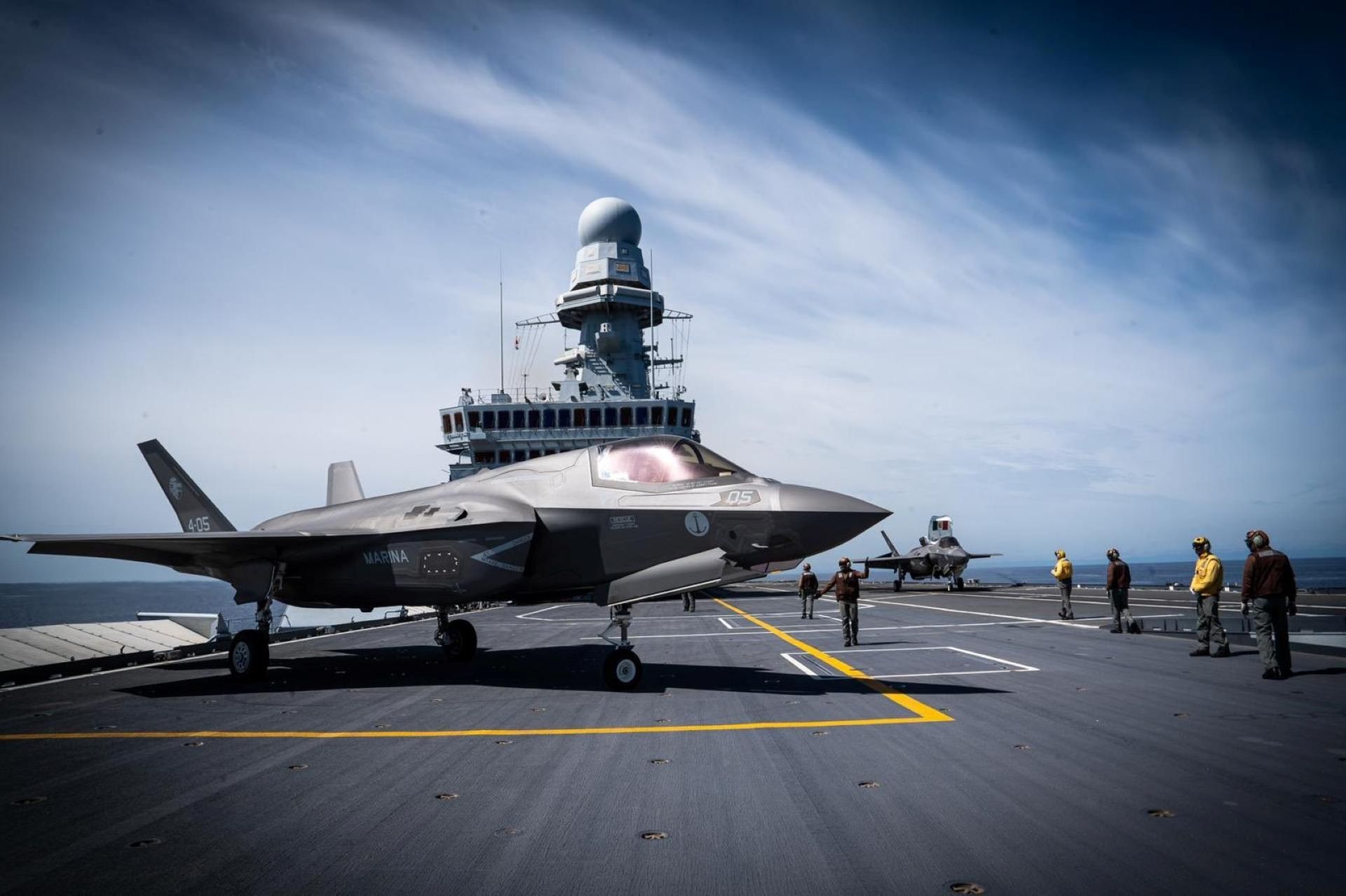 F-35B na pokładzie lotniskowca Cavour