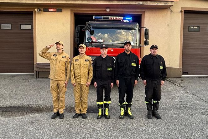 Hołd małopolskich strażaków dla zmarłego kolegi