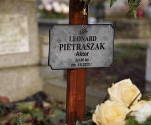 Tak wygląda grób Leonarda Pietraszaka