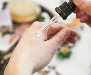 Nie tylko do włosów - ten olejek użyjesz na całe ciało. Nawilża jak żaden inny