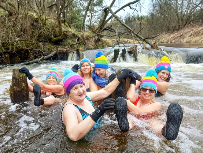 Jedna z najbardziej kolorowych grup Morsów: MORS MOŻE WIĘCEJ