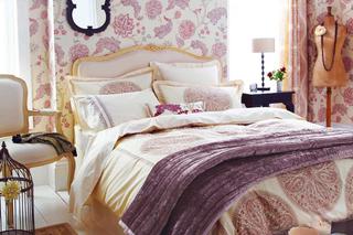 Aranżacja sypialni: styl francuski. Sypialnia z wdziękiem