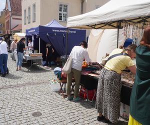 Dni Olsztyna 2025. Dziesiątki wystawców i setki olsztynian na Jarmarku Jakubowym