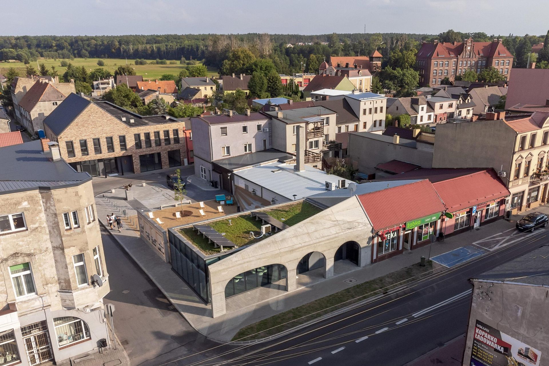 Skwer Usług Kultury przy Przystanku Edukacja w Wieleniu