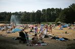 Długi sierpniowy weekend na plaży w Osiecznej