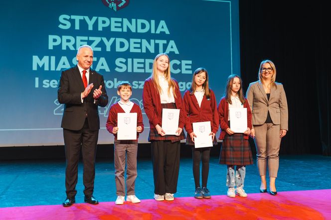 Blisko 700 najzdolniejszych siedleckich uczniów z nagrodami za dokonania w nauce!