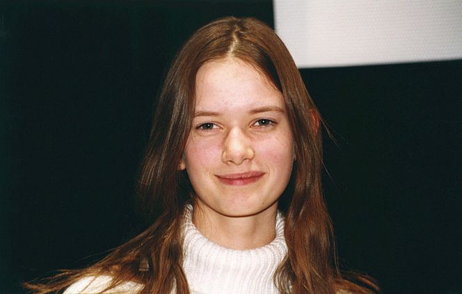 Karolina Malinowska żyła z matką i bratem w skrajnym ubóstwie. Zrządzeniem losu trafiła do modelingu