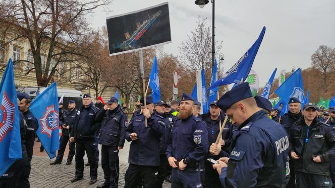 Protest służb mundurowych w Warszawie 9.11. 2022